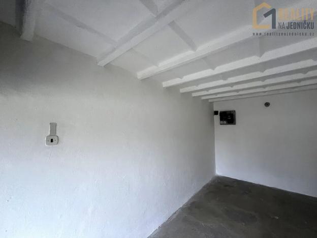 Pronájem garáže, Ústí nad Orlicí, Na Štěpnici, 18 m2