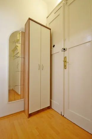 Pronájem bytu 1+kk, Praha - Holešovice, U Uranie, 26 m2