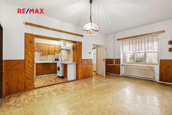 Prodej rodinného domu, Zlosyň, 307 m2