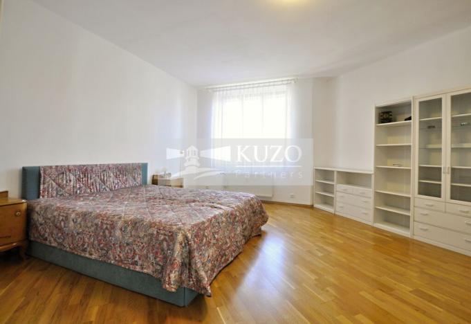 Pronájem bytu 4+1, Praha, Na okraji, 130 m2