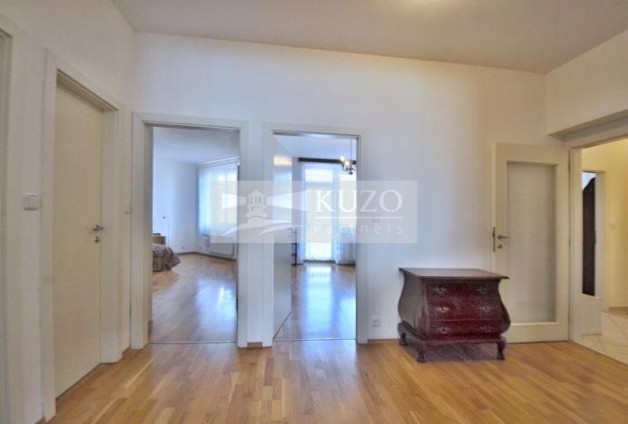 Pronájem bytu 4+1, Praha, Na okraji, 130 m2