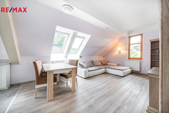 Pronájem bytu 6+kk a větší, Karlovy Vary, Na Vyhlídce, 144 m2