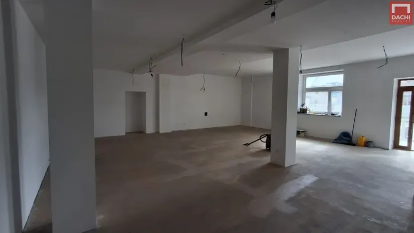 Pronájem obchodního prostoru, Olomouc, Chválkovická, 85 m2