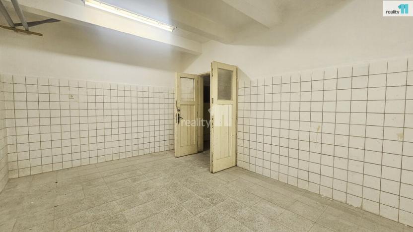 Pronájem obchodního prostoru, Chvaletice, 9. května, 160 m2