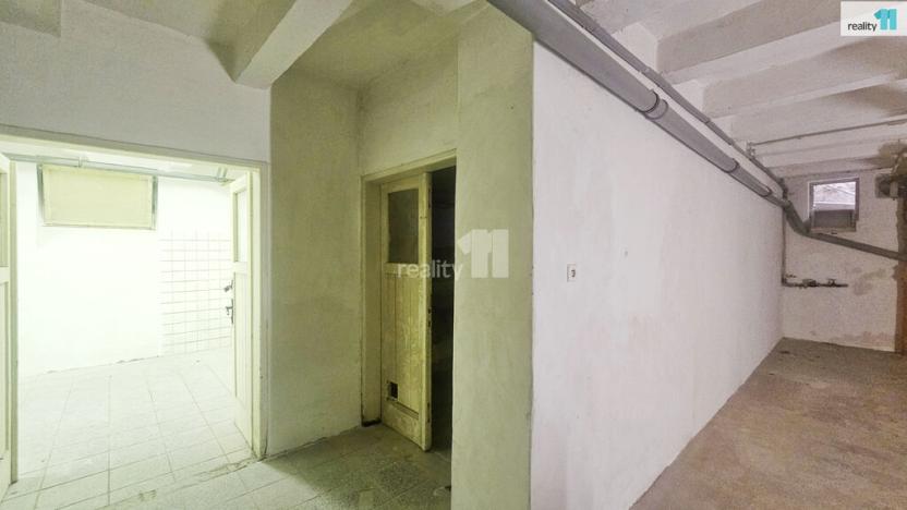 Pronájem obchodního prostoru, Chvaletice, 9. května, 160 m2