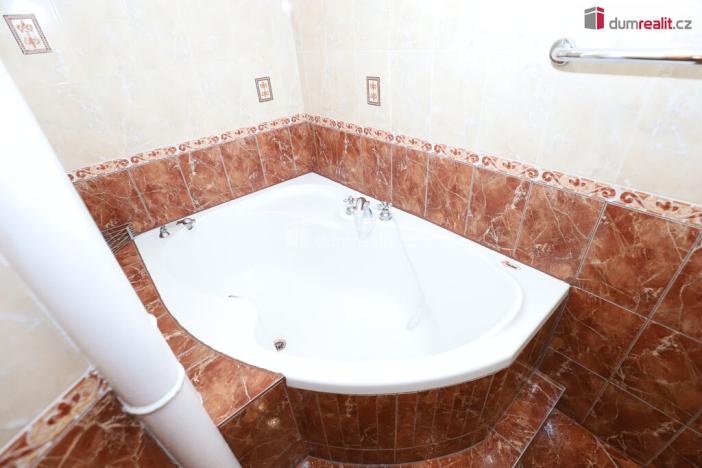 Pronájem bytu 2+1, Sokolov, Heyrovského, 55 m2