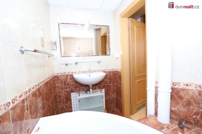 Pronájem bytu 2+1, Sokolov, Heyrovského, 55 m2