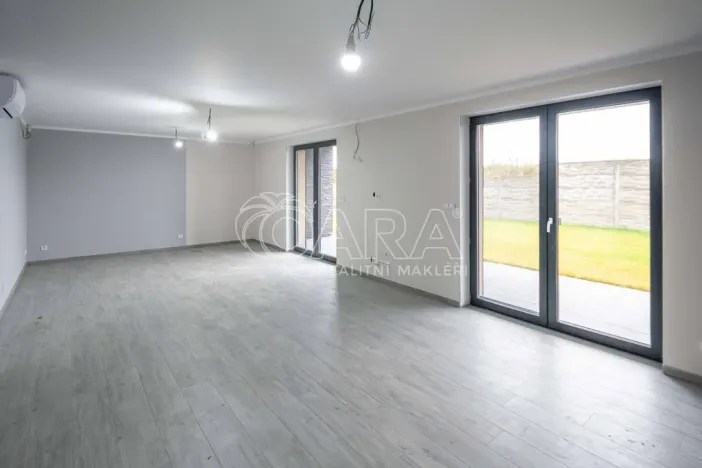 Prodej rodinného domu, Obříství, 107 m2