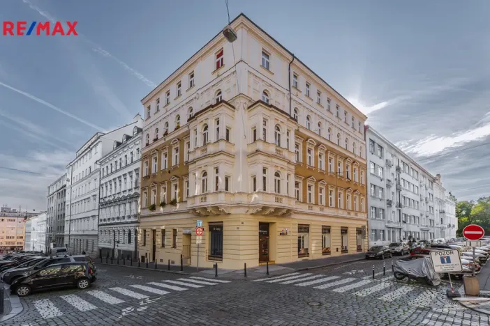 Pronájem bytu 1+1, Praha - Holešovice, Letohradská, 40 m2