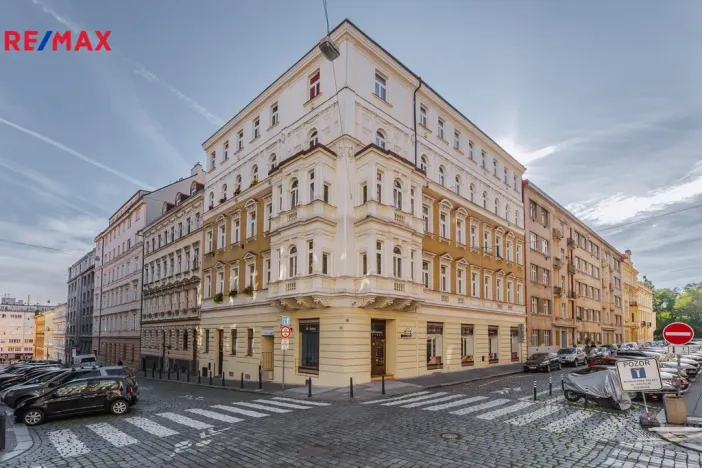 Pronájem bytu 1+1, Praha - Holešovice, Letohradská, 40 m2