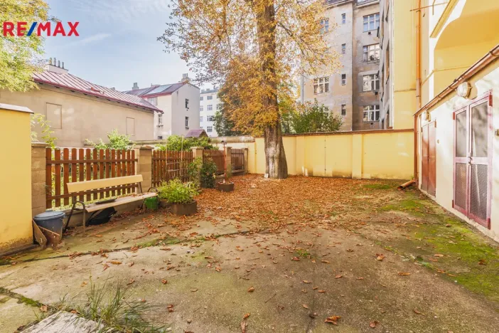 Pronájem bytu 1+1, Praha - Holešovice, Letohradská, 40 m2