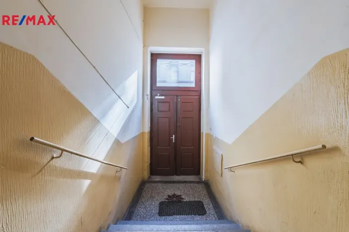 Pronájem bytu 1+1, Praha - Holešovice, Letohradská, 40 m2