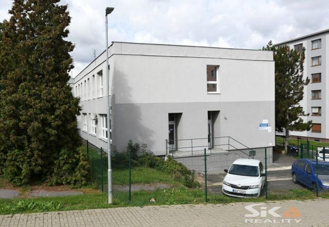 Pronájem komerční nemovitosti, Louny, Kosmonautů, 30 m2