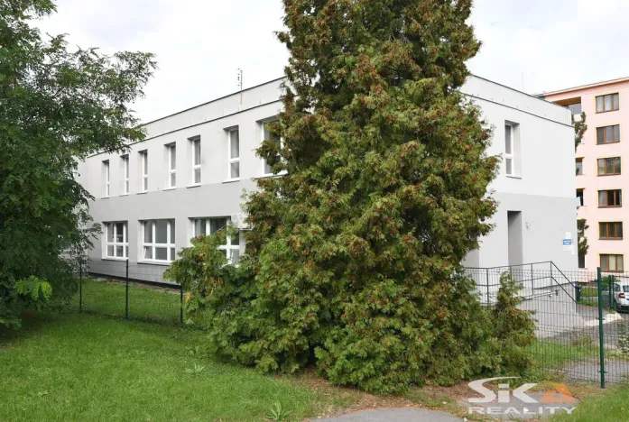 Pronájem komerční nemovitosti, Louny, Kosmonautů, 30 m2