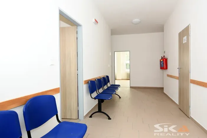 Pronájem komerční nemovitosti, Louny, Kosmonautů, 30 m2