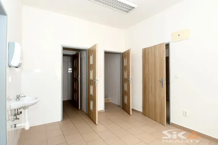 Pronájem komerční nemovitosti, Louny, Kosmonautů, 30 m2