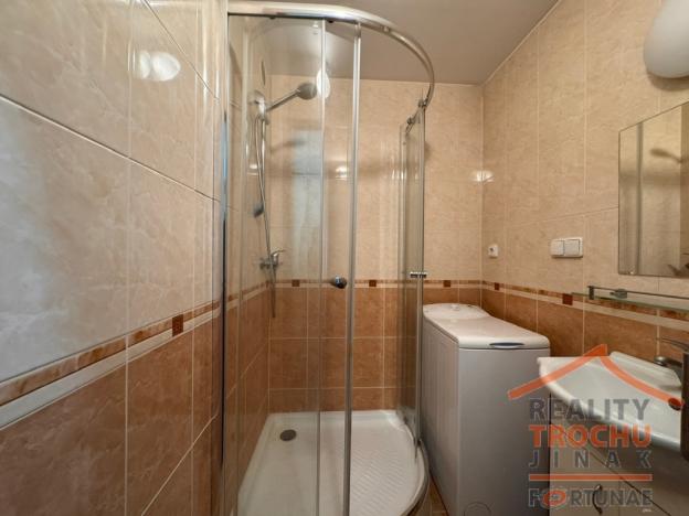 Prodej bytu 3+1, Hradec Králové, Třebechovická, 56 m2