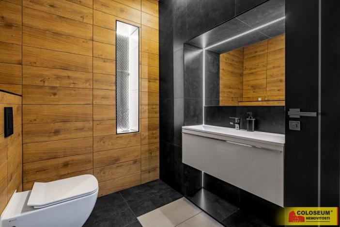 Prodej rodinného domu, Andělská Hora, 350 m2