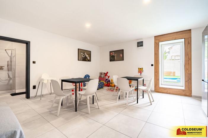 Prodej rodinného domu, Andělská Hora, 350 m2