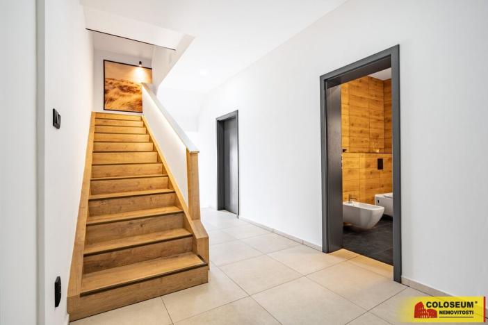 Prodej rodinného domu, Andělská Hora, 350 m2