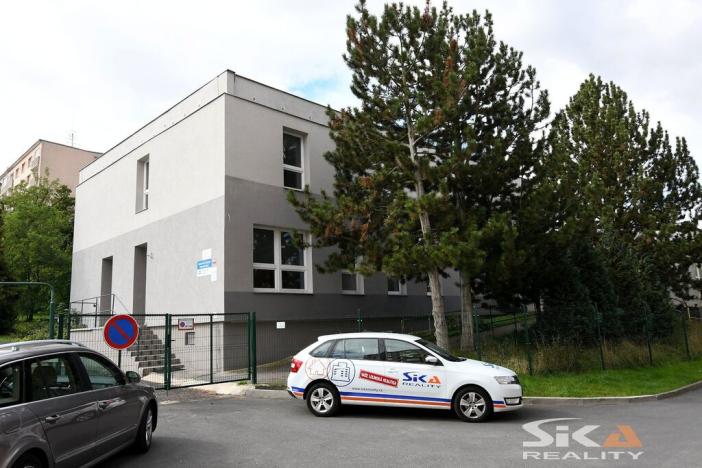 Pronájem komerční nemovitosti, Louny, Kosmonautů, 143 m2