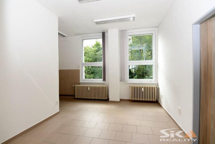 Pronájem komerční nemovitosti, Louny, Kosmonautů, 143 m2