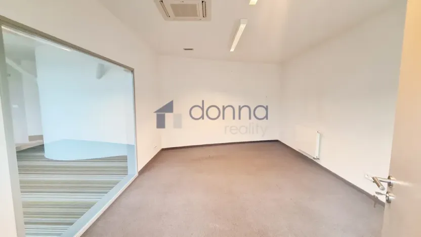 Pronájem obchodního prostoru, Praha, Za Mototechnou, 1462 m2