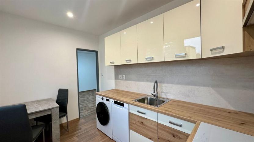 Pronájem bytu 1+1, Františkovy Lázně, Otakara Březiny, 37 m2