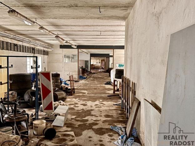 Prodej výrobních prostor, Nesovice, 1145 m2