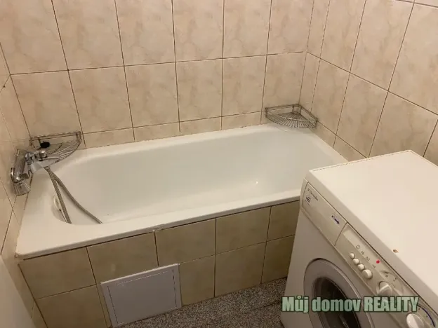Pronájem bytu 1+kk, Praha - Vysočany, Freyova, 30 m2