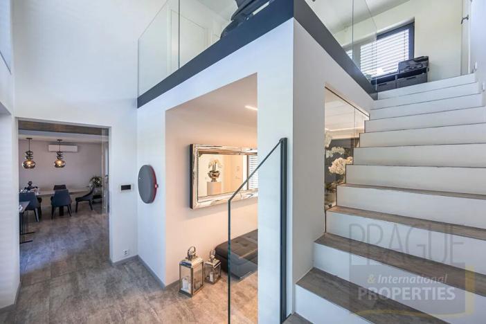 Prodej rodinného domu, Tuchoměřice, 497 m2