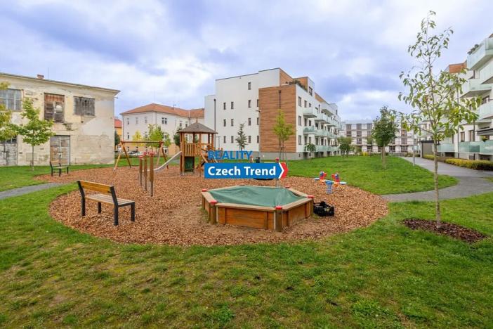 Pronájem bytu 2+kk, Olomouc, Třída Jiřího Pelikána, 59 m2