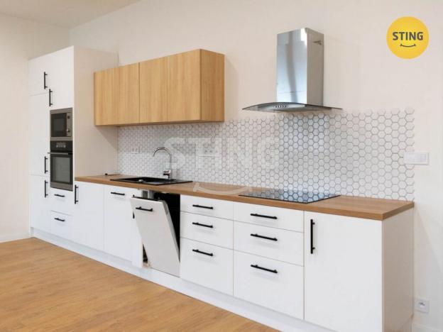 Pronájem bytu 2+kk, Ostrava, Poštulkova, 63 m2