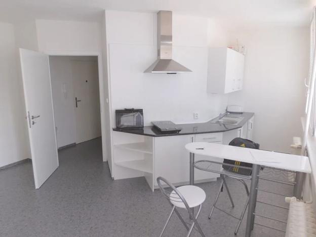 Prodej bytu 1+kk, Praha - Prosek, Veltruská, 33 m2