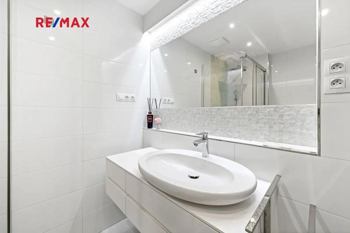 Prodej bytu 3+kk, Praha - Hrdlořezy, Učňovská, 71 m2