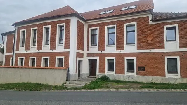 Pronájem bytu 1+kk, Zápy, 29 m2