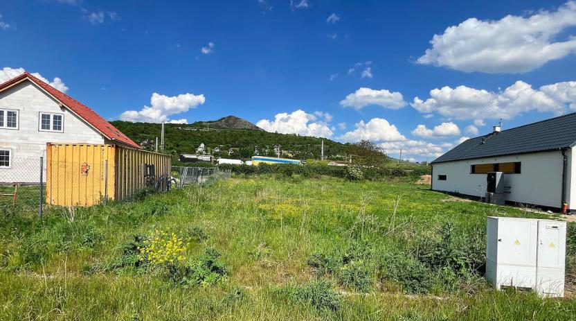 Prodej pozemku, Píšťany, 852 m2