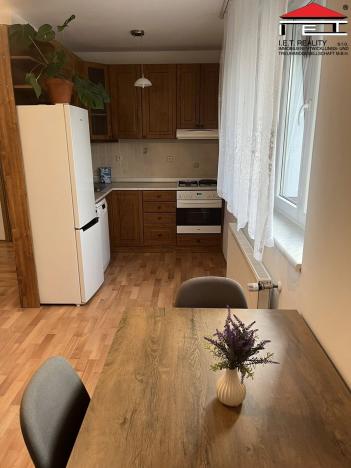 Pronájem bytu 1+1, Panenské Břežany, Družstevní, 38 m2