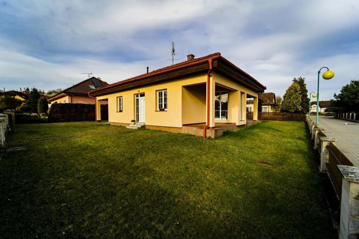 Prodej rodinného domu, Kosmonosy, Květinová, 126 m2