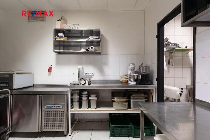 Pronájem restaurace, Praha - Smíchov, Křížová, 236 m2