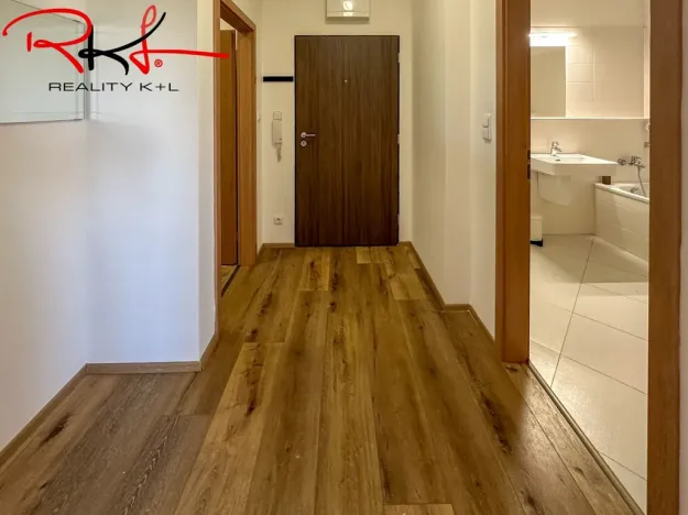 Prodej bytu 2+kk, Praha, Kryšpínova, 61 m2