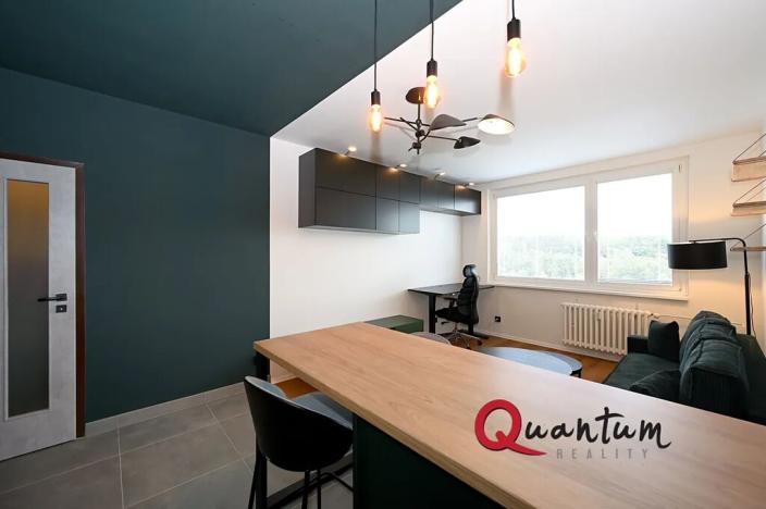 Pronájem bytu 1+kk, Praha - Modřany, Pertoldova, 30 m2