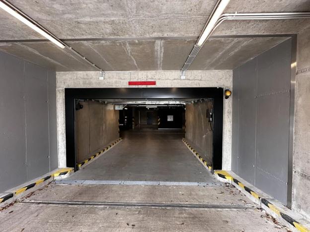 Pronájem garážového stání, Praha - Troja, Pod Hrachovkou, 16 m2