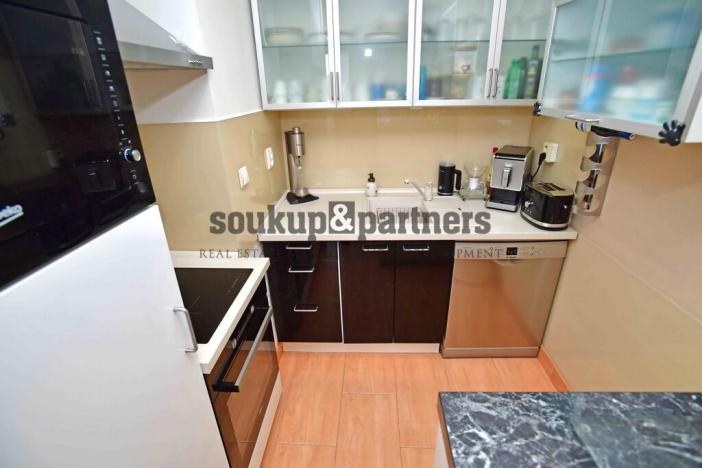 Pronájem bytu 2+kk, Praha - Prosek, Vysočanská, 37 m2