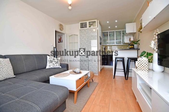 Pronájem bytu 2+kk, Praha - Prosek, Vysočanská, 37 m2