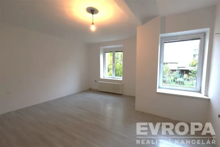 Prodej bytu 3+kk, Pardubice - Zelené Předměstí, Železničního pluku, 70 m2