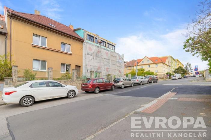 Prodej bytu 4+1, Praha - Hloubětín, Klánovická, 104 m2