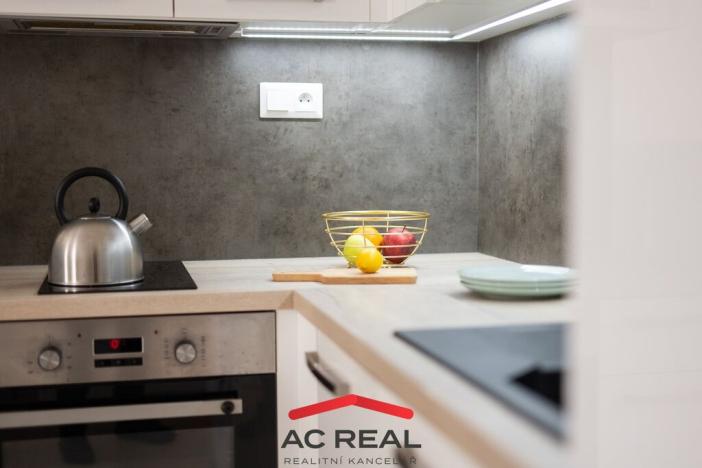 Prodej bytu 2+kk, Brno - Židenice, Šámalova, 42 m2