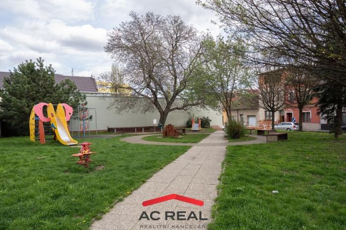 Prodej bytu 2+kk, Brno - Židenice, Šámalova, 42 m2