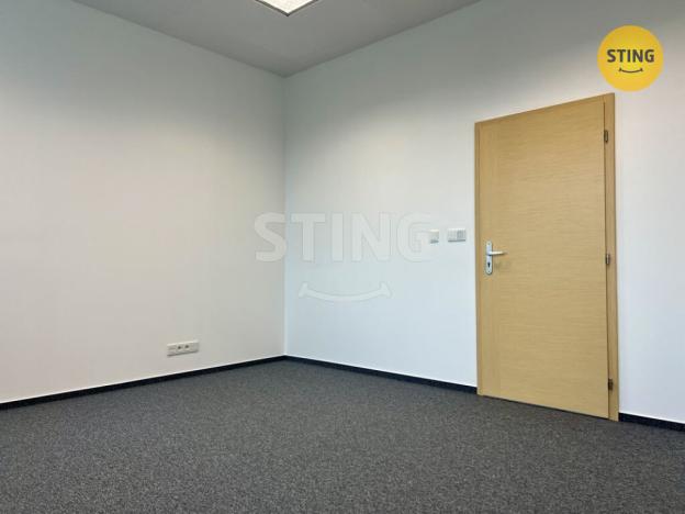 Pronájem kanceláře, Pardubice, Průmyslová, 18 m2